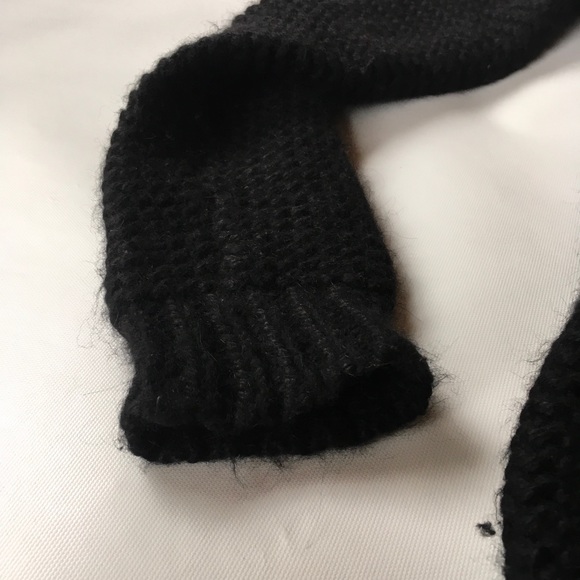 Black soft pullover sweater - Picture 6 of 9